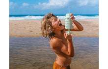 Load image into Gallery viewer, Sunnylife Crocodile Water Squirter in pastel green