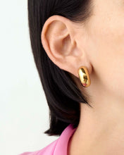 Load image into Gallery viewer, Jenny Bird Tome Hoops - Medium