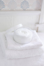 Load image into Gallery viewer, Old Whaling Co. Bergamot &amp; Grapefruit Body Butter (8oz)
